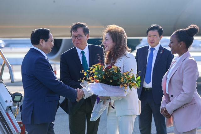 Prime Minister arrives in the U.S. for 78th UNGA session - Ảnh 1.