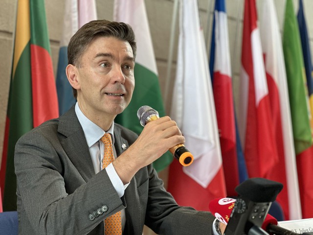 EU supports Viet Nam's sustainable development goals: EU Ambassador - Ảnh 1.