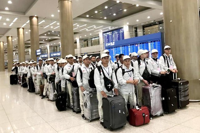Viet Nam targets to send 125,000 workers abroad in 2024- Ảnh 1.