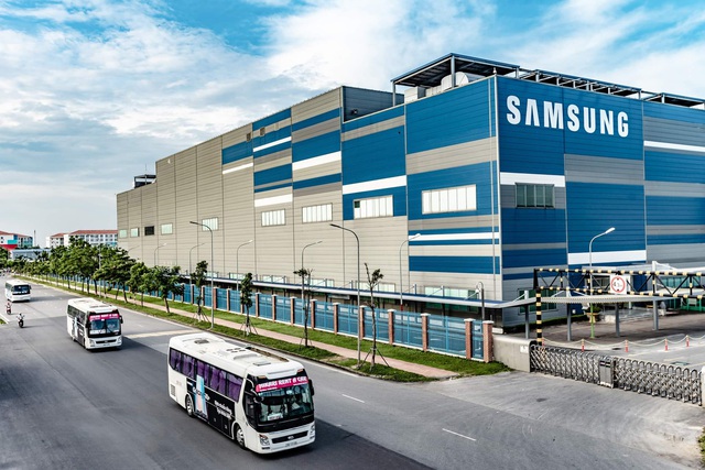 Samsung adds US$1.2 bln into Viet Nam last year - Ảnh 1.