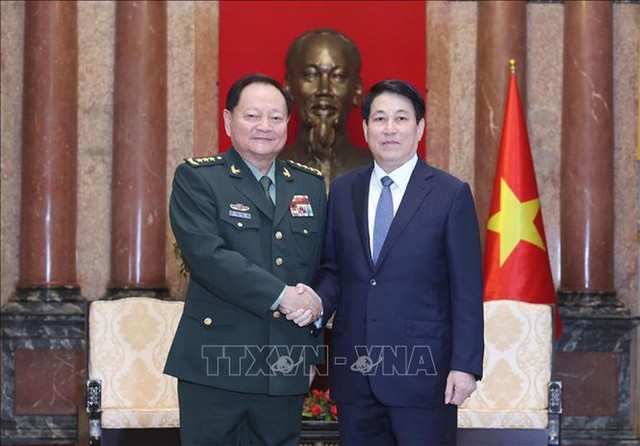 State leader hosts Vice Chairman of China’s Central Military Commission- Ảnh 1.