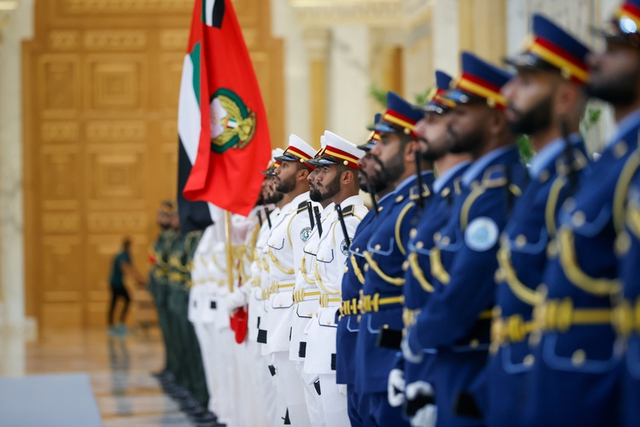 UAE Vice President hosts official welcome ceremony for Prime Minister Pham Minh Chinh- Ảnh 4.