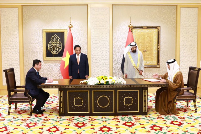 Viet Nam, UAE sign historic economic deal- Ảnh 1.