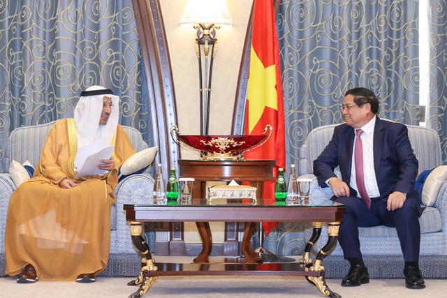 Viet Nam seeks Saudi Arabia's investments in building petroleum storage center for Southeast Asia- Ảnh 1.