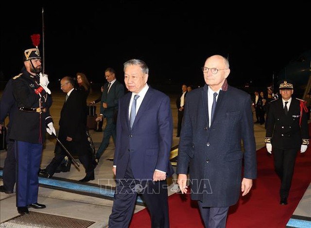 To Lam arrives in Paris for Francophonie Summit, official visit to France- Ảnh 1.