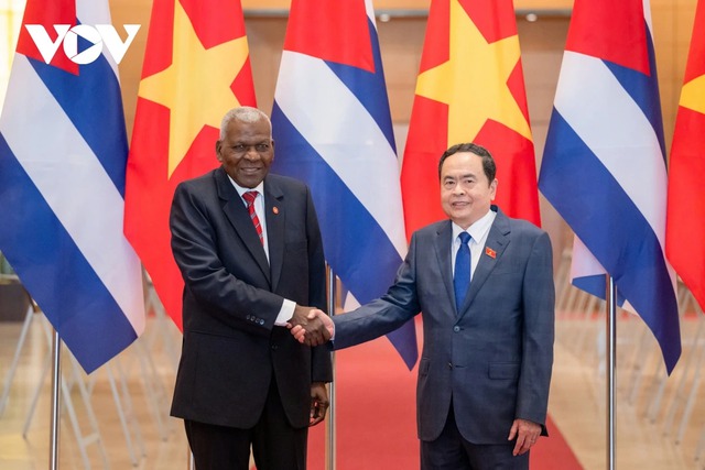 Top Vietnamese, Cuban legislators hold talks - Ảnh 1.