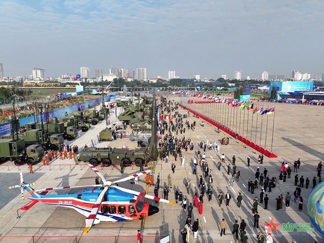 Viet Nam International Defense Expo 2024 opens in Ha Noi- Ảnh 5.