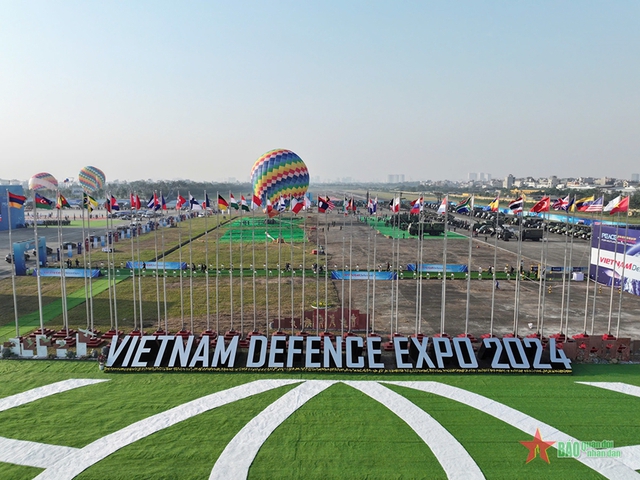 Viet Nam International Defense Expo 2024 opens in Ha Noi- Ảnh 1.