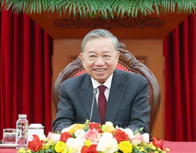 Viet Nam, Singapore to lift bilateral ties to new height - Ảnh 1.