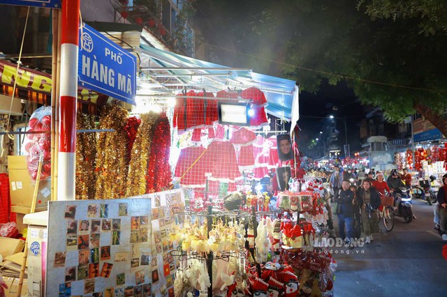 Ha Noi embraces Christmas with colors- Ảnh 3.