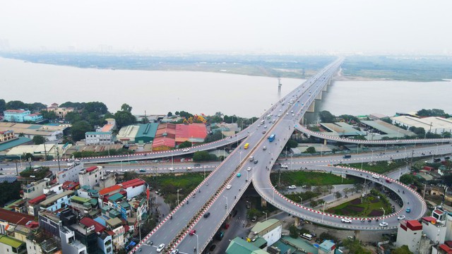 Ha Noi to build four more bridges over Hong River - Ảnh 1.