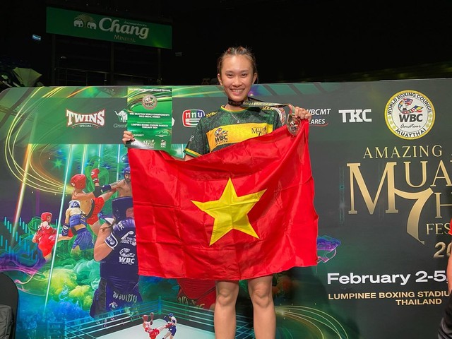 Vietnamese fighters win golds at WBC Amazing Muaythai Festival 2024- Ảnh 1.