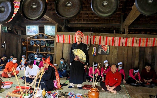 Viet Nam seeks UNESCO title for more intangible cultural heritages- Ảnh 1.