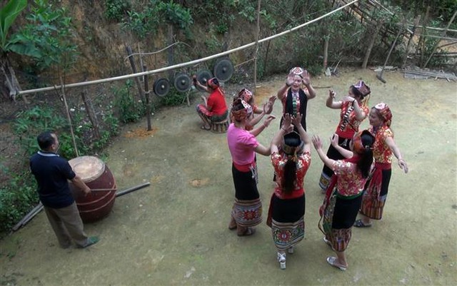 Thai people in Nghe An province preserve their gong culture for future- Ảnh 3.
