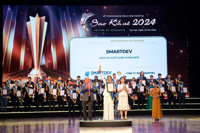 Global IT services provider wins double victory at Sao Khue awards 2024- Ảnh 1.