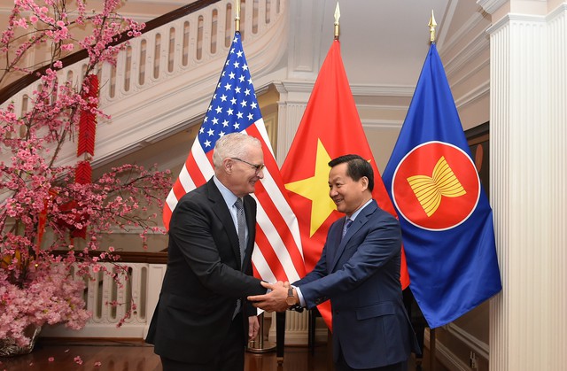 Deputy PM Le Minh Khai meets U.S. officials in Washington DC- Ảnh 1.