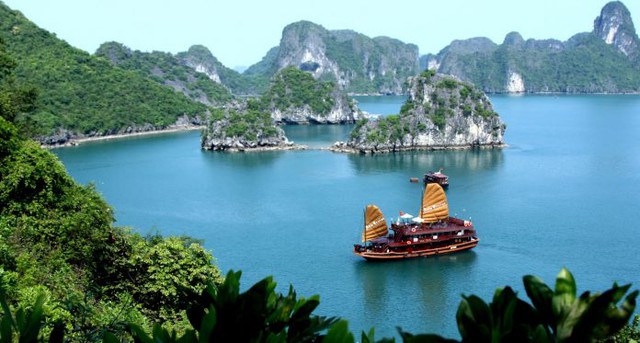 Ha Long Bay, Sapa named in world's top five trending destinations- Ảnh 1.