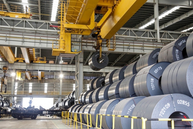 Viet Nam starts anti-dumping investigation into galvanized steel from China, South Korea- Ảnh 1.