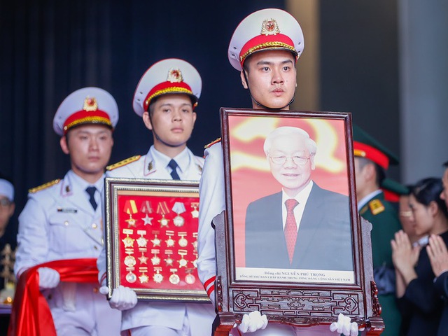 Photos: Memorial service for General Secretary Nguyen Phu Trong- Ảnh 5.