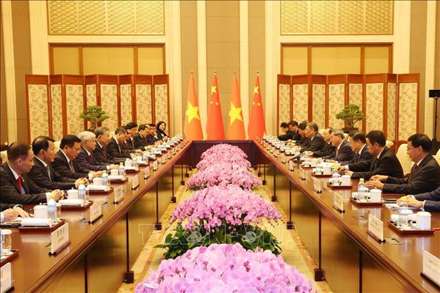 Party chief meets Chinese Premier in Beijing- Ảnh 2.