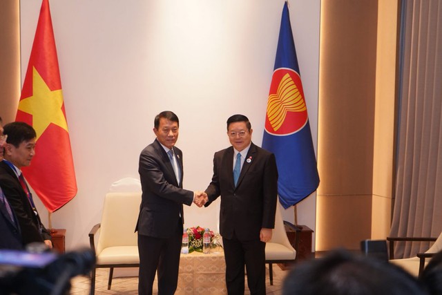 Minister of Public Security meets Secretary-General of ASEAN in Vientiane- Ảnh 1.