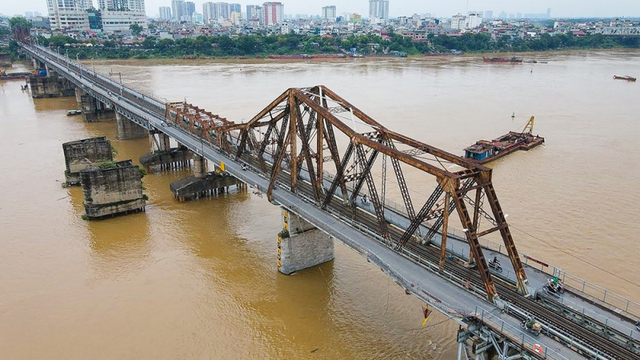 Ha Noi shuts down Long Bien bridge- Ảnh 1.