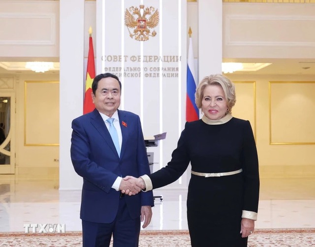 Top Vietnamese legislator holds talks with Speaker of Russian Federation Council- Ảnh 1.