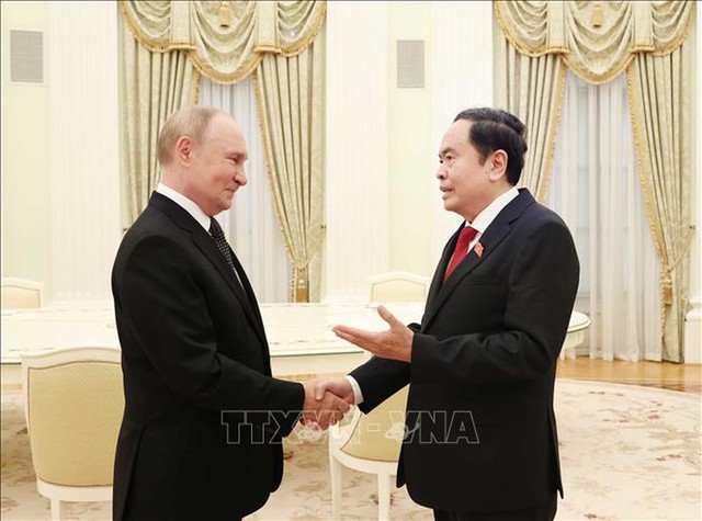 Top legislator meets President Putin in Moscow- Ảnh 1.