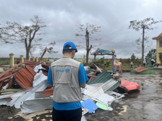 UNICEF delivers immediate relief to communities in Northern Viet Nam- Ảnh 1.