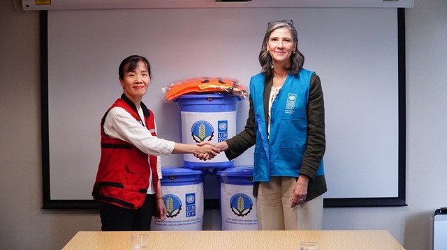 Viet Nam receives relief aid from AHA Center - Ảnh 2.