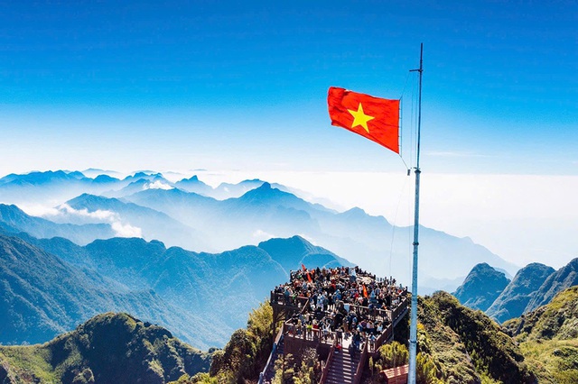 Viet Nam welcomes 3 million visitors on National Day holiday- Ảnh 1.