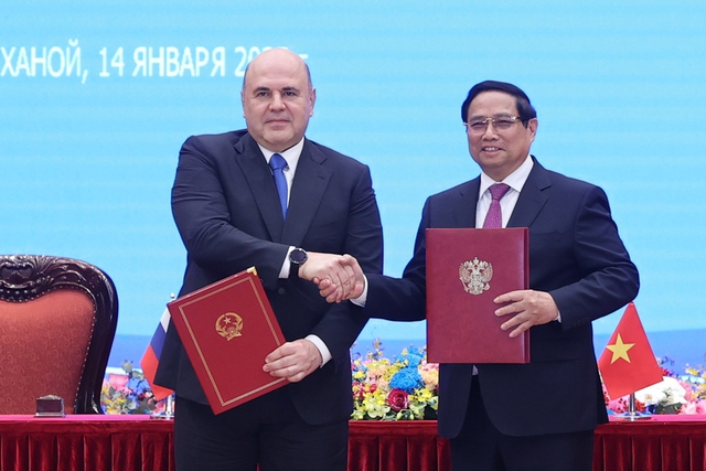 Viet Nam, Russia sign cooperation deals- Ảnh 1.