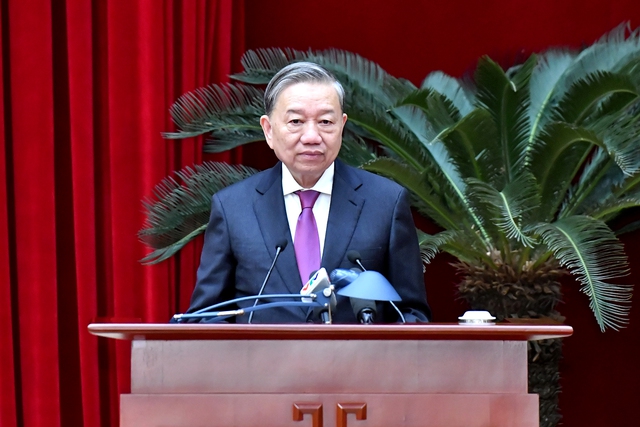 Party Central Committee revises GDP growth target to 8% in 2025- Ảnh 1.