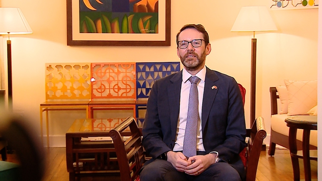 Party chief To Lam’s upcoming visit to lift Viet Nam-UK relations to higher level: Ambassador Iain Frew- Ảnh 1.