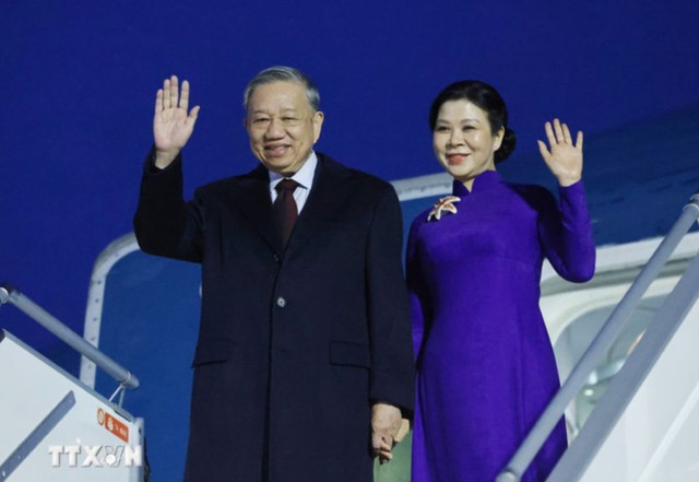 General Secretary To Lam leaves for official visit to UK- Ảnh 1.