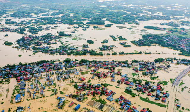 Gov’t allocates central budget to help four provinces overcome flood consequences- Ảnh 1. Gov’t allocates central budget to help four provinces overcome flood consequences- Ảnh 1.