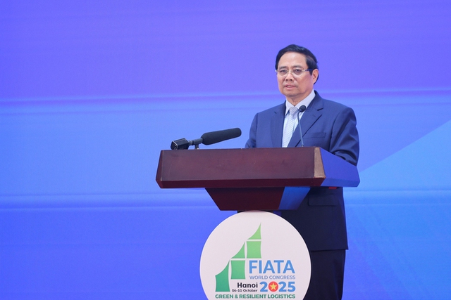 Prime Minister addresses FIATA World Congress 2025 in Ha Noi - Ảnh 1. Prime Minister addresses FIATA World Congress 2025 in Ha Noi - Ảnh 1.