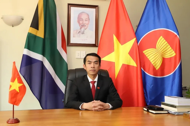 Diplomat highlights significance of Prime Minister South Africa visit - Ảnh 1.