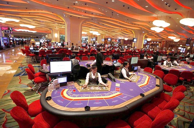 Gov’t permits qualified Vietnamese nationals to gamble at three casinos- Ảnh 1.