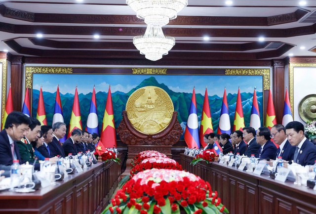Viet Nam, Laos reinforce framework of bilateral relations- Ảnh 1. Viet Nam, Laos reinforce framework of bilateral relations- Ảnh 1.