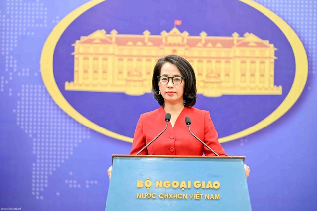 Vietnamese citizens along Cambodia–Thailand border evacuated to safe locations- Ảnh 1. Vietnamese citizens along Cambodia–Thailand border evacuated to safe locations- Ảnh 1.