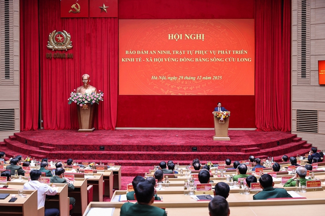 Mekong Delta region needs to closely combine socio-economic development with defense and security - Ảnh 2.