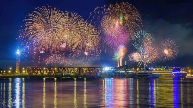 Fireworks to light up New Year’s Eve 2026- Ảnh 4. Fireworks to light up New Year’s Eve 2026- Ảnh 4.