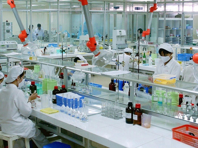 Chemical pharmaceutical industry development program ratified - Ảnh 1.