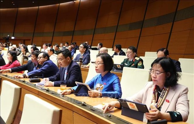 National Assembly revises up GDP growth target to 8% in 2025- Ảnh 1.