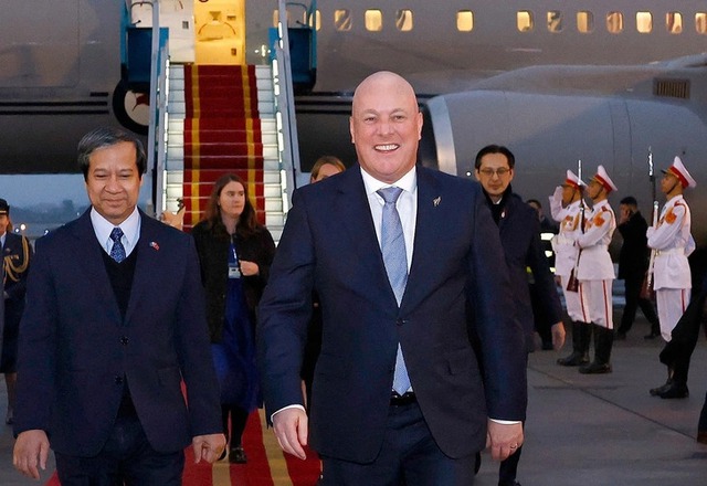 NZ Prime Minister embarks on official visit to Viet Nam- Ảnh 1.