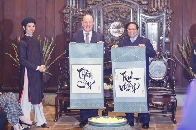 Vietnamese, New Zealand Prime Minister visit Temple of Literature- Ảnh 4.