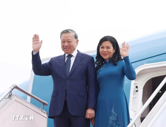 General Secretary begins official visit to Singapore- Ảnh 1.