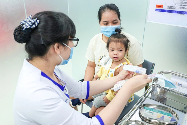WHO, UNICEF commend Viet Nam’s measles prevention efforts- Ảnh 1. WHO, UNICEF commend Viet Nam’s measles prevention efforts- Ảnh 1.