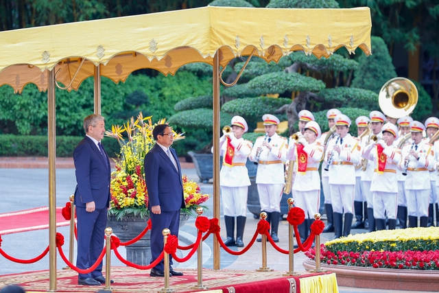 Official welcome ceremony for Kyrgyz Prime Minister- Ảnh 2.